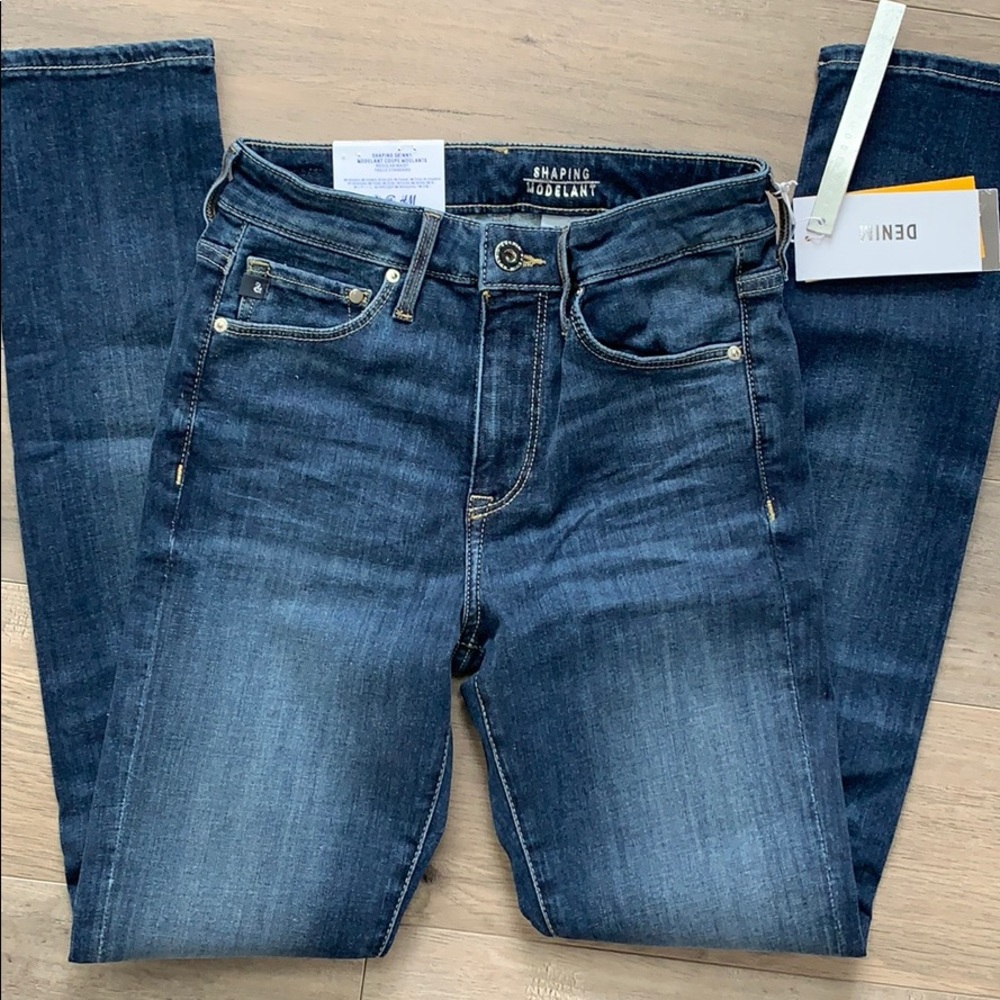 H&M Shaping Skinny Jeans DK Blue NWT